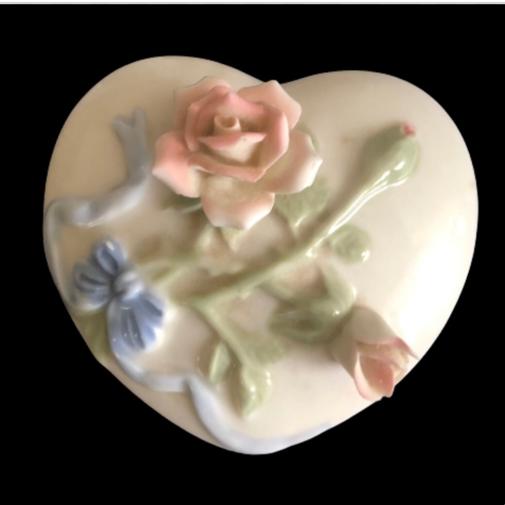 Heritage House Celebration of Love Music Trinket Box